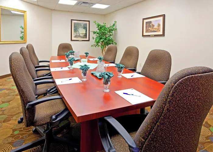 Holiday Inn Express & Suites Albany Airport Area - Latham By Ihg
