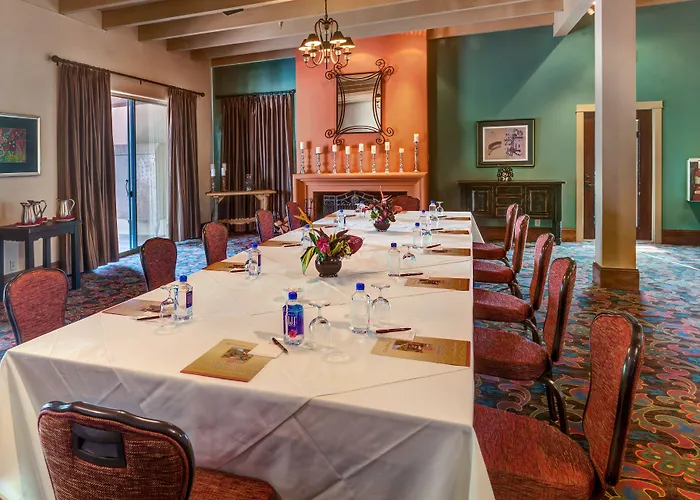 Hacienda Del Sol Guest Ranch Resort