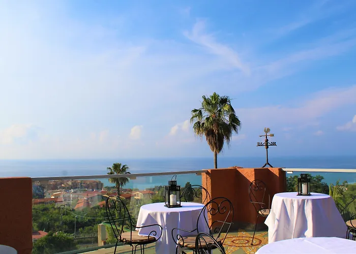 Hotel Calysea Tropea - Breakfast & Brunch Until 13-00 Included - Free Private Parking