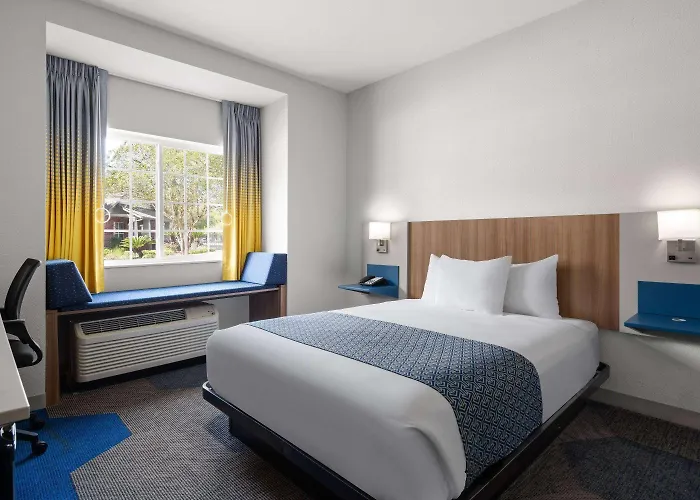 Microtel Inn & Suites By Wyndham Of Houma