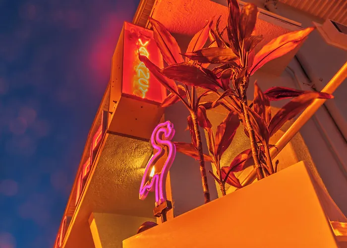 Flamingo Inn