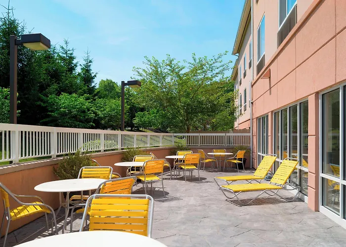 Fairfield Inn & Suites By Marriott State College