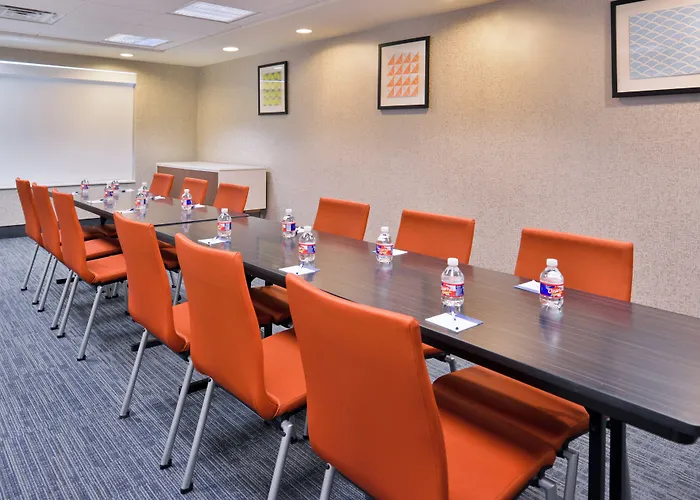 Holiday Inn Express & Suites Selma By Ihg