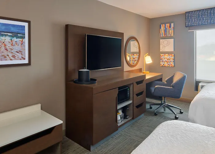 Hampton Inn & Suites Providence / Smithfield