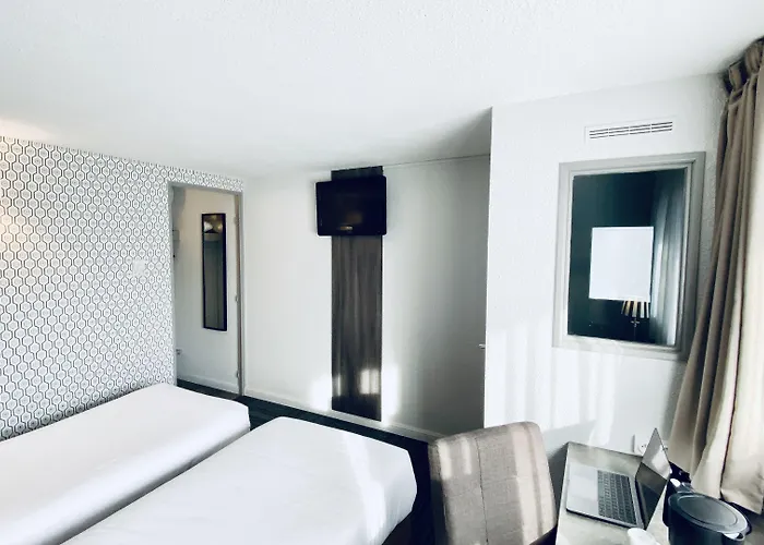 Hotel Restaurant Kyriad De Peronne