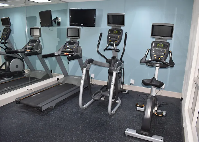 Holiday Inn Express Hotel & Suites Mcpherson By Ihg