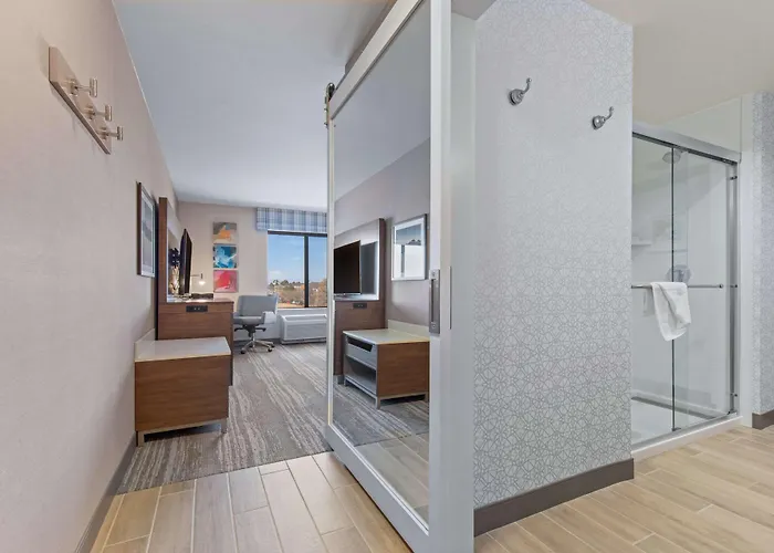 Hampton Inn & Suites Greeley