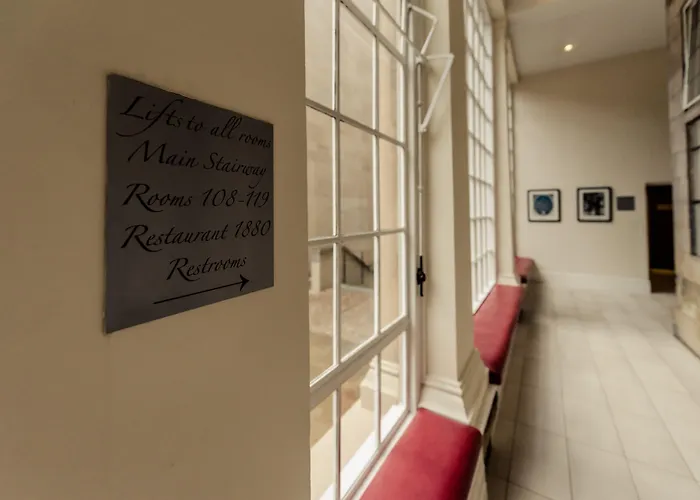 Leopold Hotel