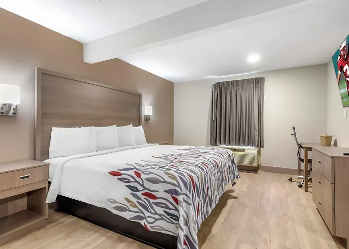 Red Roof Inn & Suites Newport News