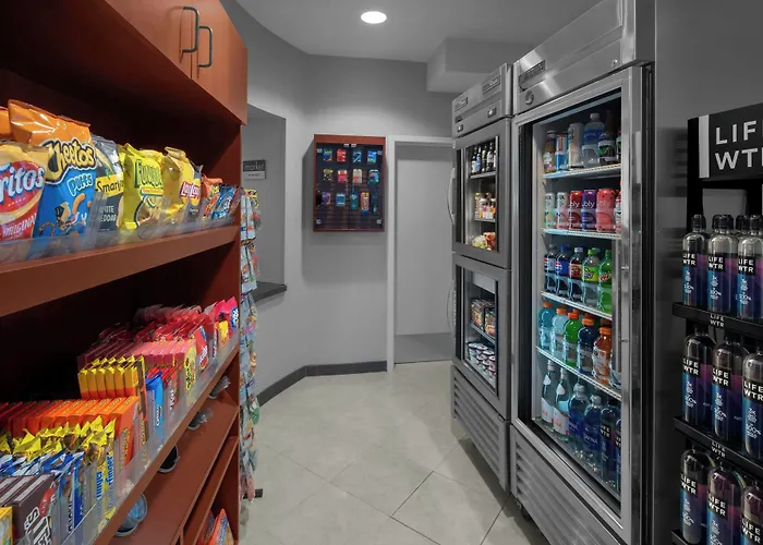 Courtyard By Marriott Santa Clarita Valencia