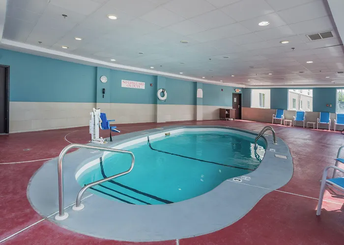 Holiday Inn Express Hotel & Suites Swansea By Ihg