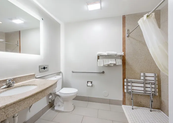 Red Roof Inn Plus & Suites Birmingham - Bessemer