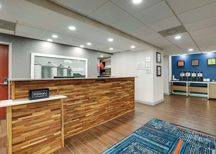 Hampton Inn & Suites St. Louis - Edwardsville