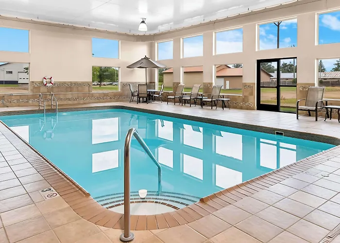 Heartland Inn & Suites, Surestay Collection By Best Western