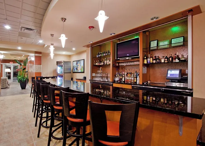 Holiday Inn Hotel & Suites Gateway By Ihg