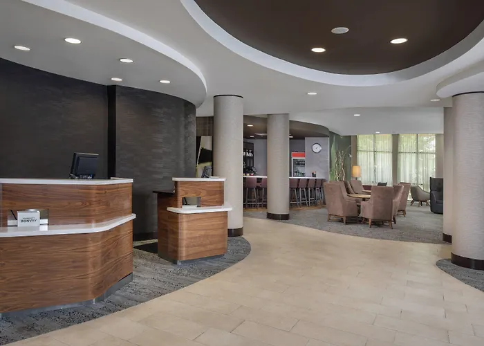 Courtyard By Marriott Anniston Oxford
