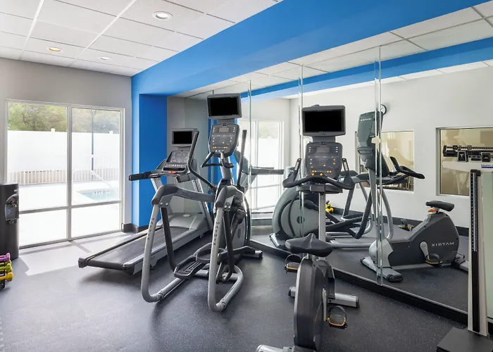 Holiday Inn Express & Suites Spring Hill By Ihg