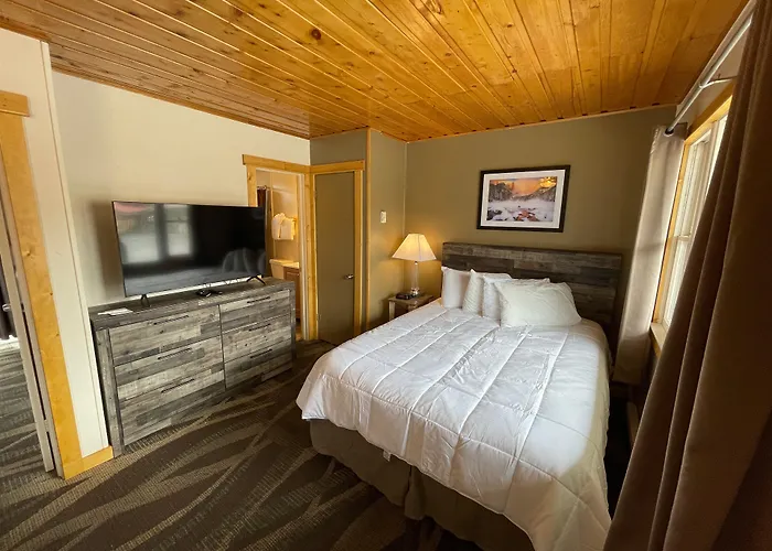 Estes Mountain Inn