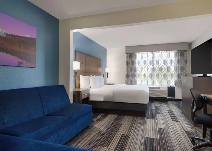 La Quinta Inn & Suites By Wyndham Springfield Airport Rte 66