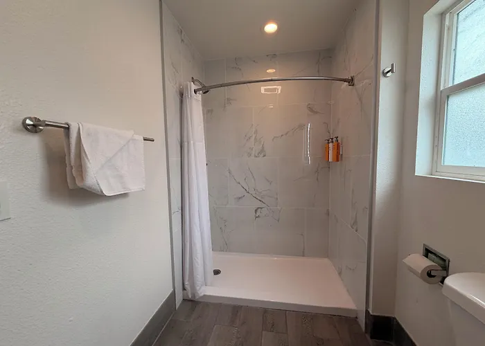 Surfside Stay