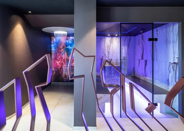 Hotel Emmy - Five Elements