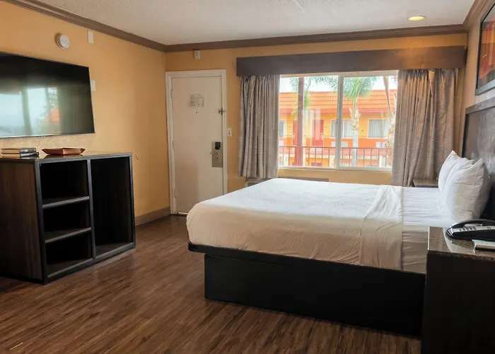 Travelodge By Wyndham El Cajon