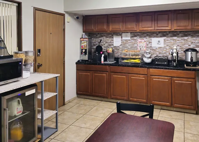Budgetel Inn & Suites