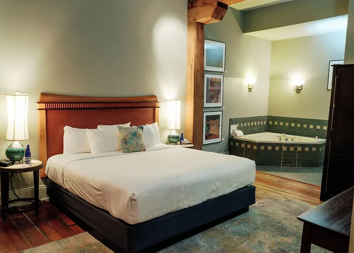 Lancaster Arts Hotel