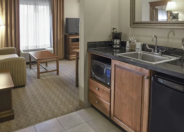 Hampton Inn & Suites Youngstown-Canfield
