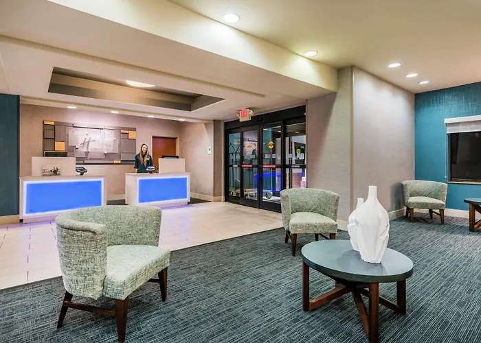 Holiday Inn Express & Suites Rocky Mount Smith Mountain Lake By Ihg