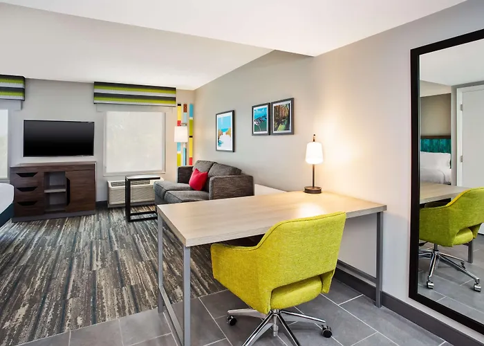Hampton Inn & Suites Cape Coral / Fort Myers