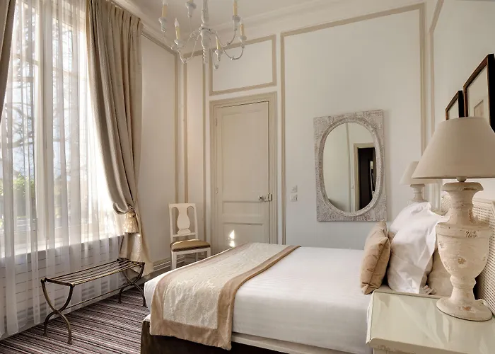 Hotel Pavillon Henri IV