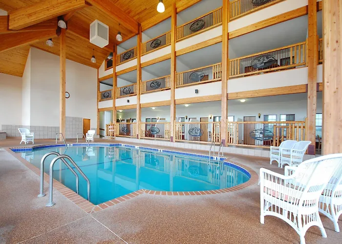Norfolk Lodge & Suites, An Ascend Collection Hotel