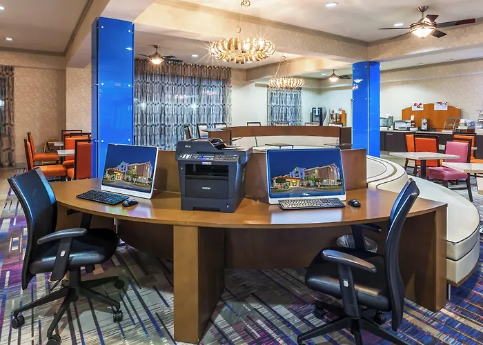 Holiday Inn Express & Suites Houston East By Ihg