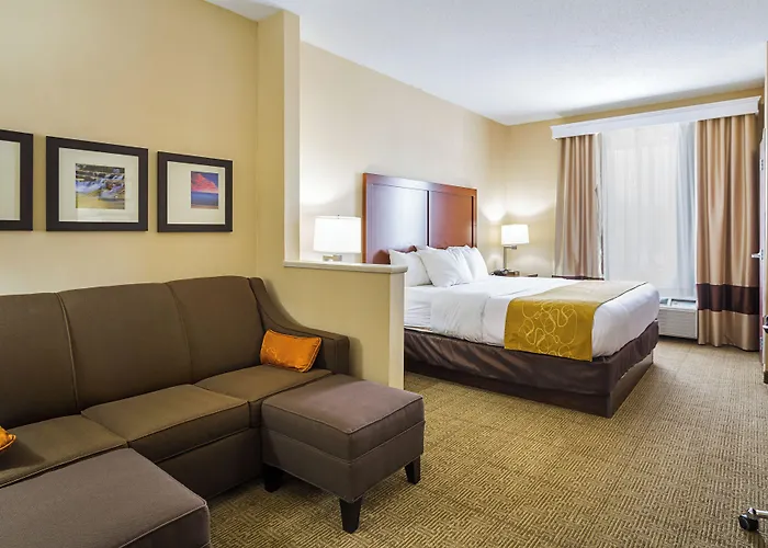 Comfort Suites Twinsburg