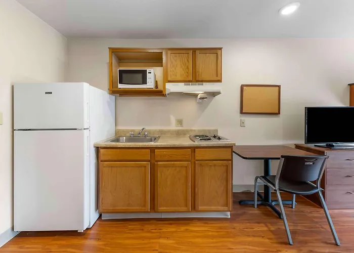 Extended Stay America Select Suites - Oklahoma City - Southeast