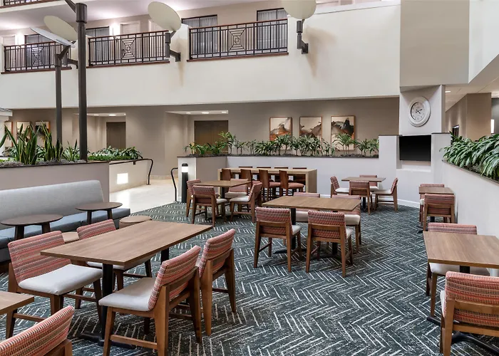 Embassy Suites Fort Myers - Estero