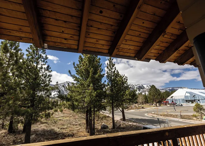 The Mammoth Creek Inn