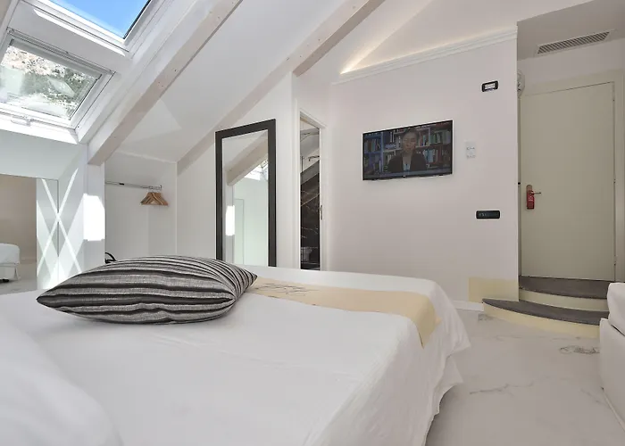 Villa Lara Hotel