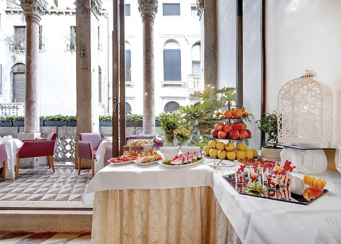 Hotel Dona Palace