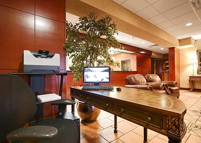 Best Western Plus Sandusky Hotel & Suites