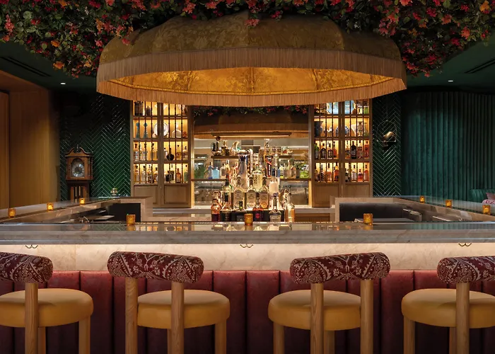 The Sunny Miami Sunny Isles Beach,Curio Collection By Hilton