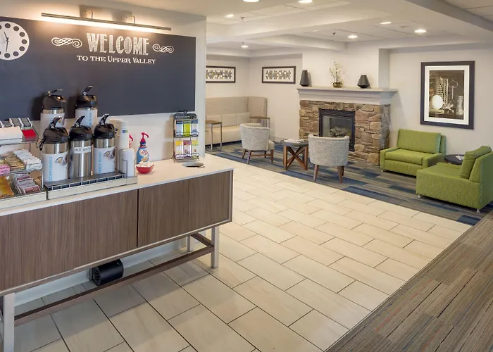 Holiday Inn Express Hotel & Suites White River Junction By Ihg