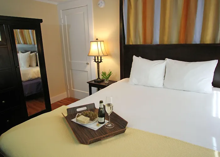 The Kennebunk Inn