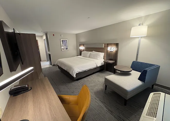 Holiday Inn Express Hotel & Suites Lafayette By Ihg