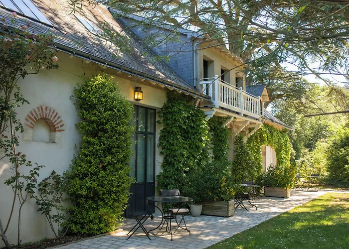 Domaine De La Tortiniere