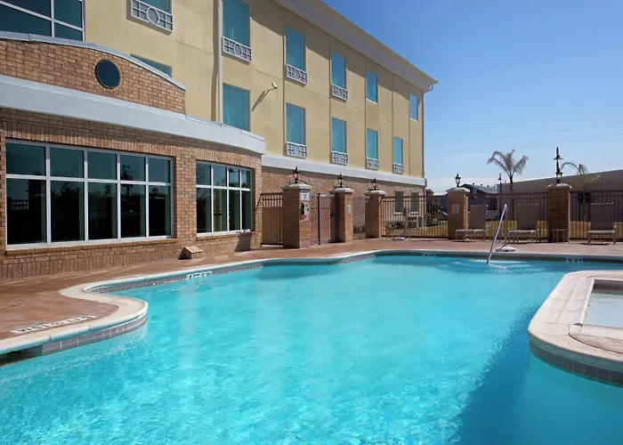 Holiday Inn Express Pearland By Ihg