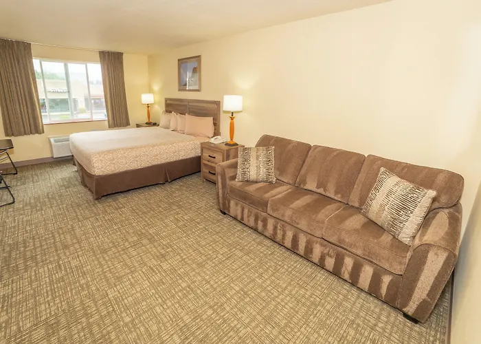 Clatskanie River Inn