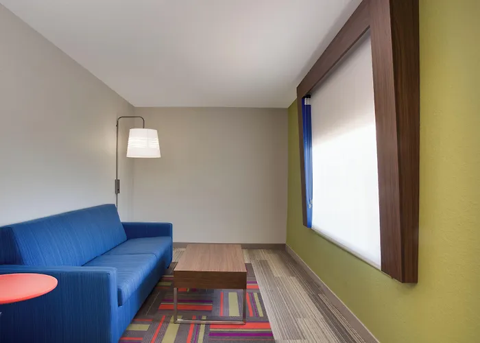Holiday Inn Express Hotel & Suites Tampa-Fairgrounds-Casino By Ihg