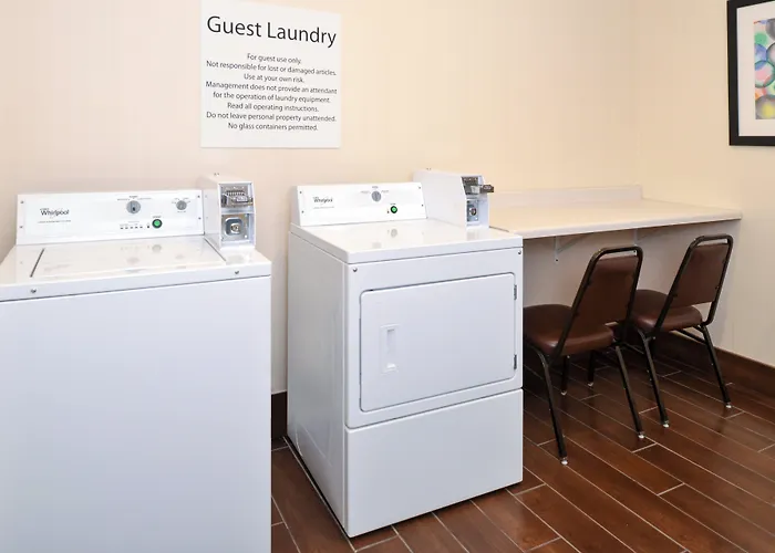 Holiday Inn Express Hotel & Suites Omaha West By Ihg